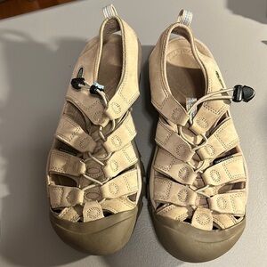 Keen Women’s Sandal Size -11